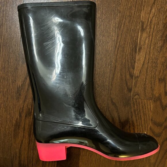 Chanel Cap Toe Black/Pink Rainboots - Picture 4 of 10